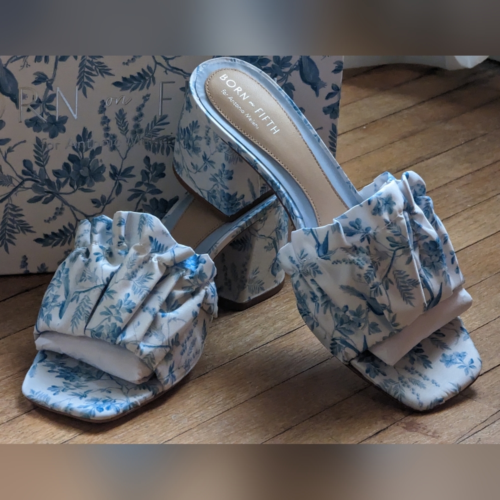 Size 8.5. New in box. Born on Fifth by Antonio Melani.